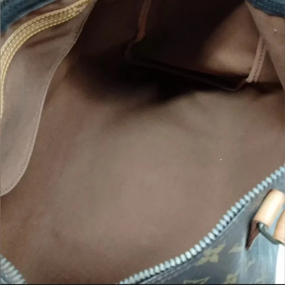 SOLD- Louis Vuitton Monogram Speedy 40 - Picture 8 of 9